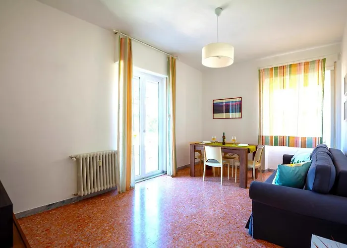 Hostly - Family Home Stresa